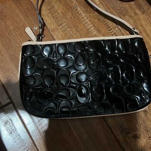 Coach - Picture 3 of 5